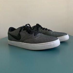 Nike SB Check grey and black men’s